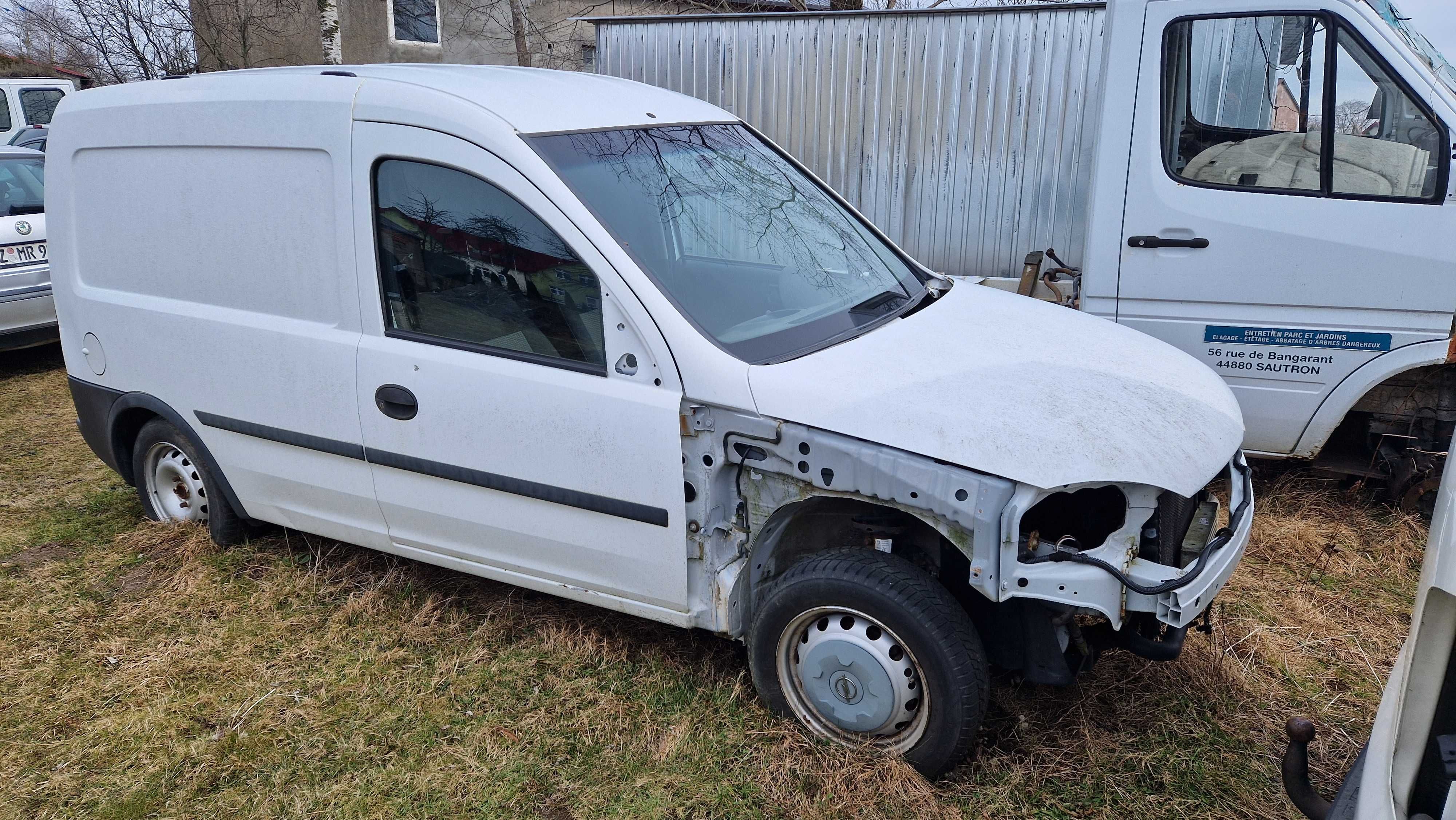 Opel Combo C Drzwi Tył Skrzydełka Drzwi Prawe Maska Zderzak Lampa