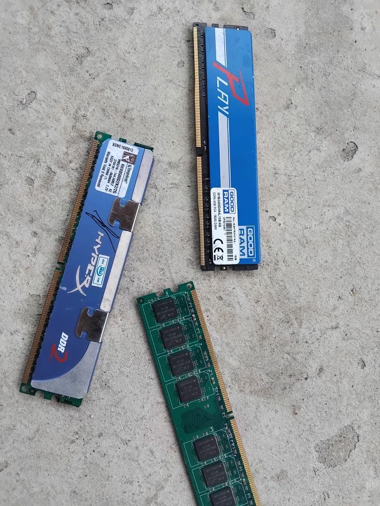 Продаю Оперативна пам'ять Goodram DDR3-1866 4096MB PC3-15000 Play Blue