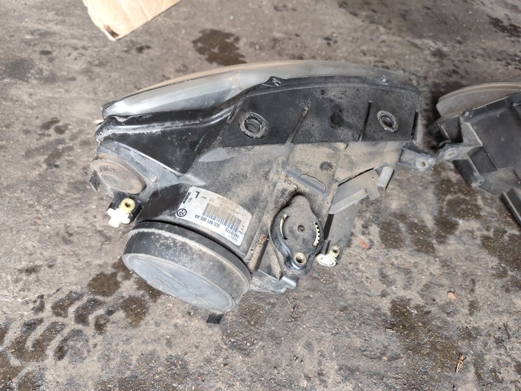 VW Passat B6 lampa prawy lewy przód przednia