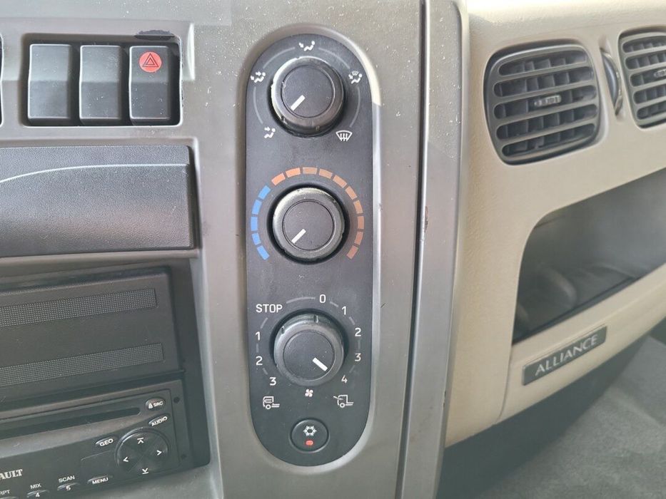 RENAULT PREMIUM 370cv GRUA FASSI F130.21 IMPECAVEL ###OPORTUNIDADE###