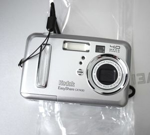 Kodak CX7430 na baterie AA z wizjerem.