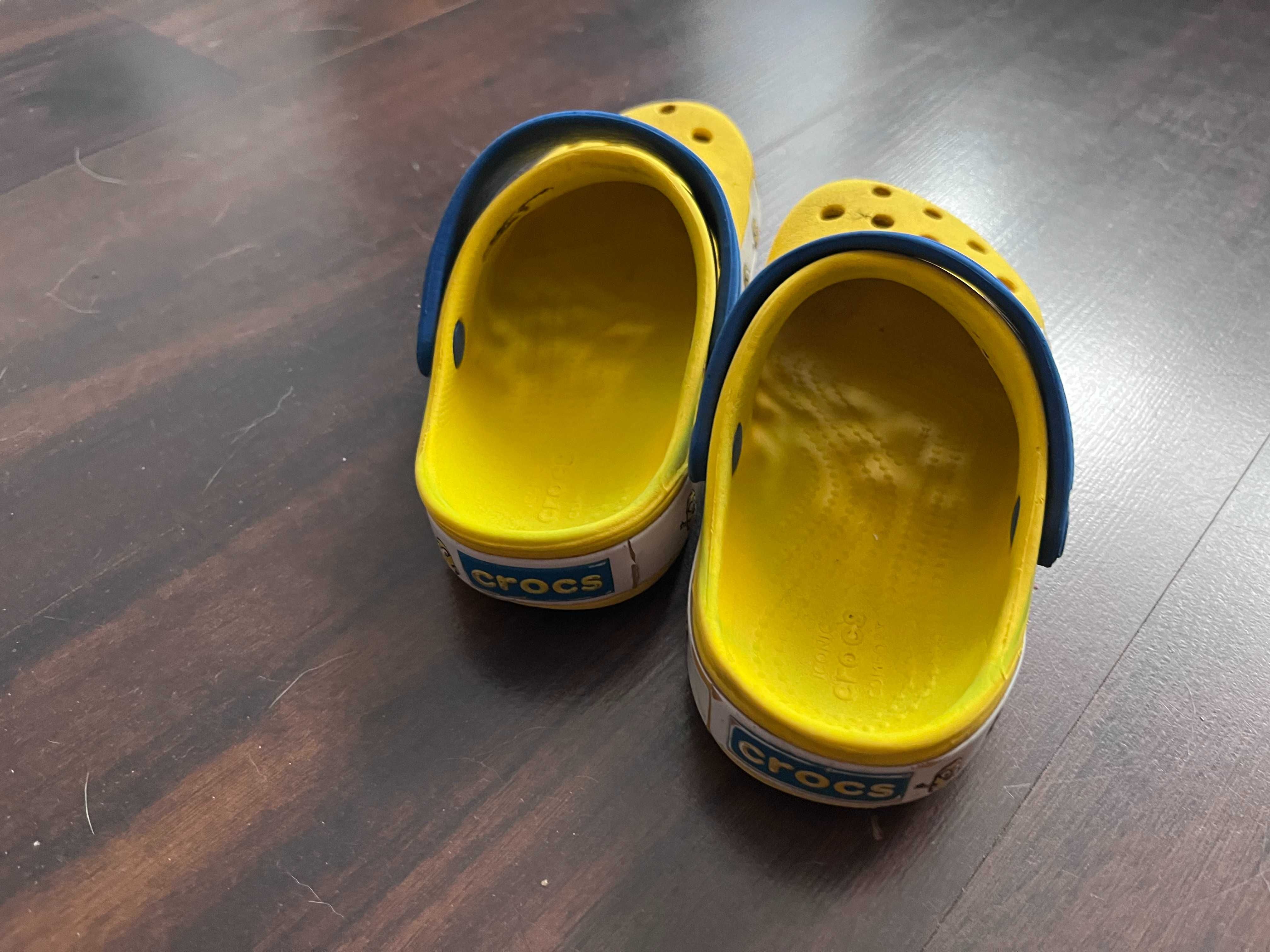 Crocs minionki rozmiar C9