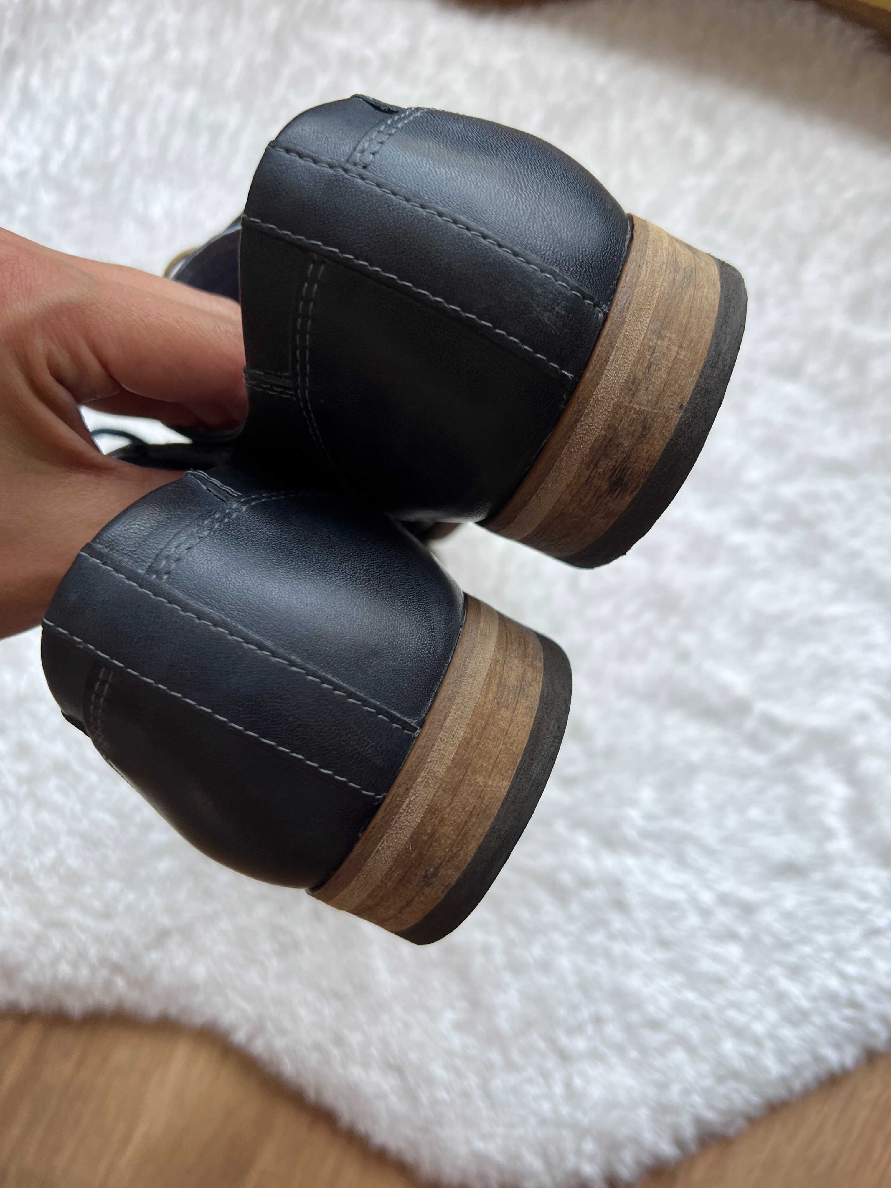buty eleganckie skórzane, niebieskie / granatowe, rozmiar 40, Lavard