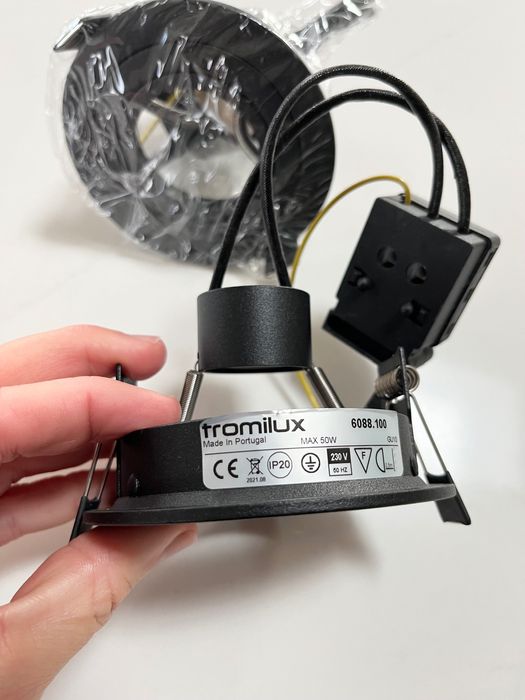 2 Focos embutir tromilux (novos)