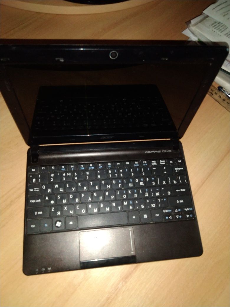 Нетбук Acer aspire one