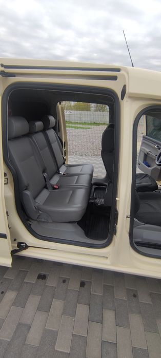 Пасажирські та грузові перевезення