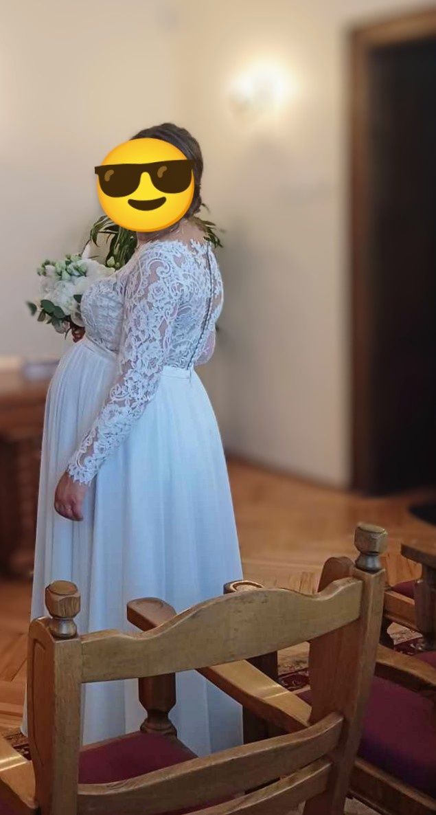 Suknia ślubna L może być ciążowa