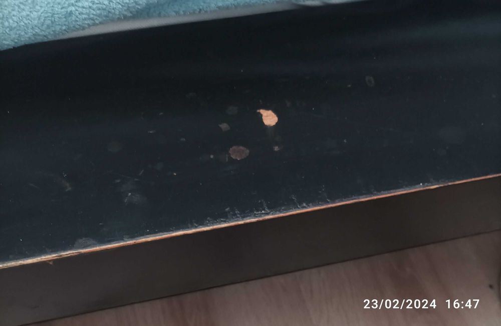 Cama com estrado elevatório