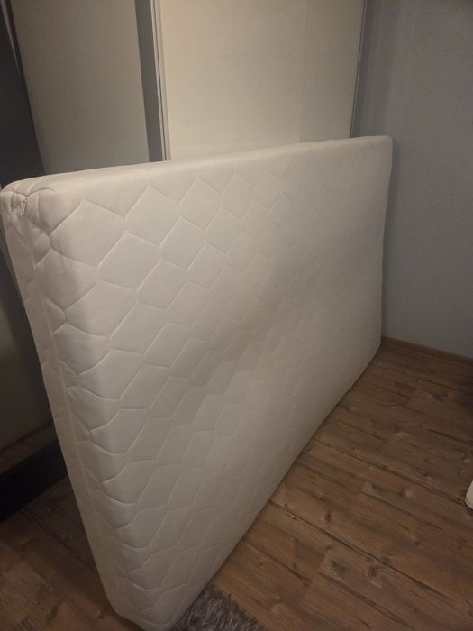 Materac sprężynowy 120x200 używany stan bdb
