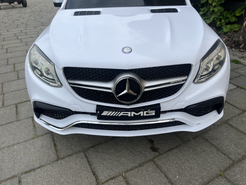 mercedes GLE 63 AMG na akumulator