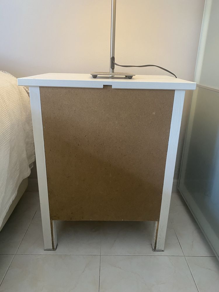 Mesa de cabeceira Hemnes