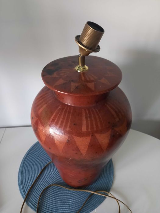 Lampa stołowa do salonu