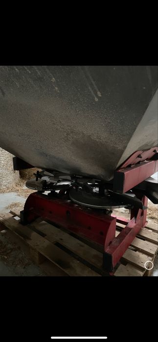 Rozsiewacz promar 800l