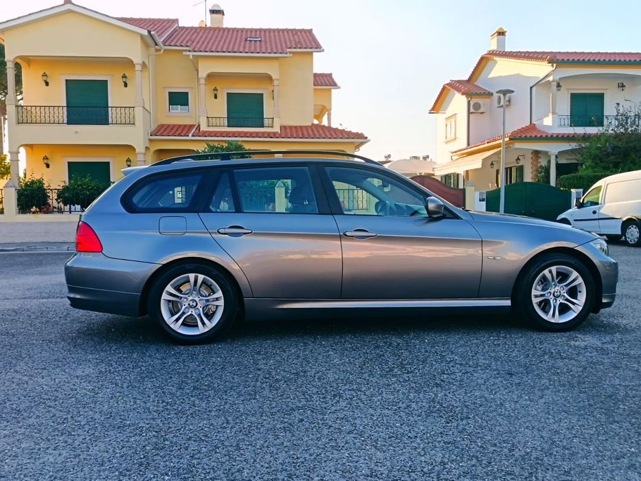 Bmw 320d touring LCI com navegação de 2011 impecável aceito retoma