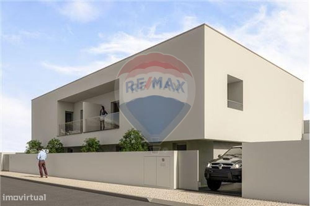 Lote De Terreno Com Projeto Aprovado - Évora