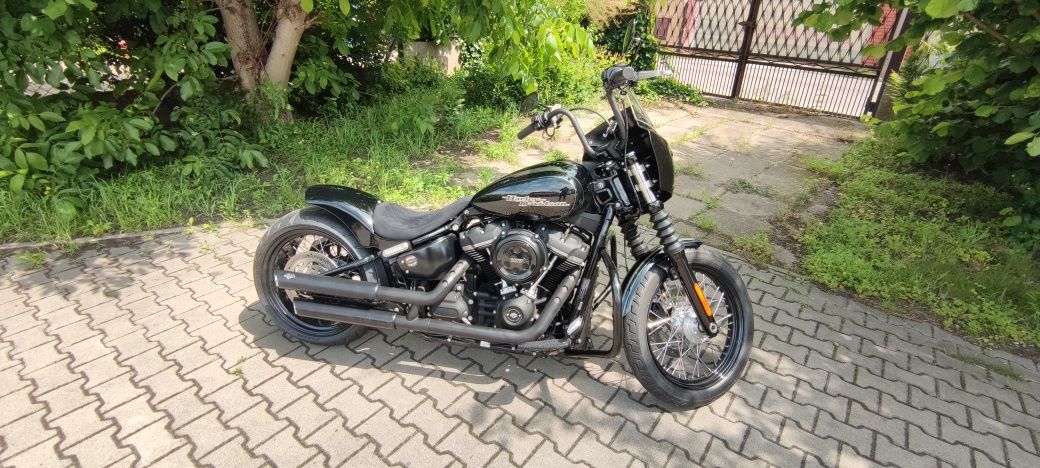 Harley Davidson Custom street Bob 107 FXBB