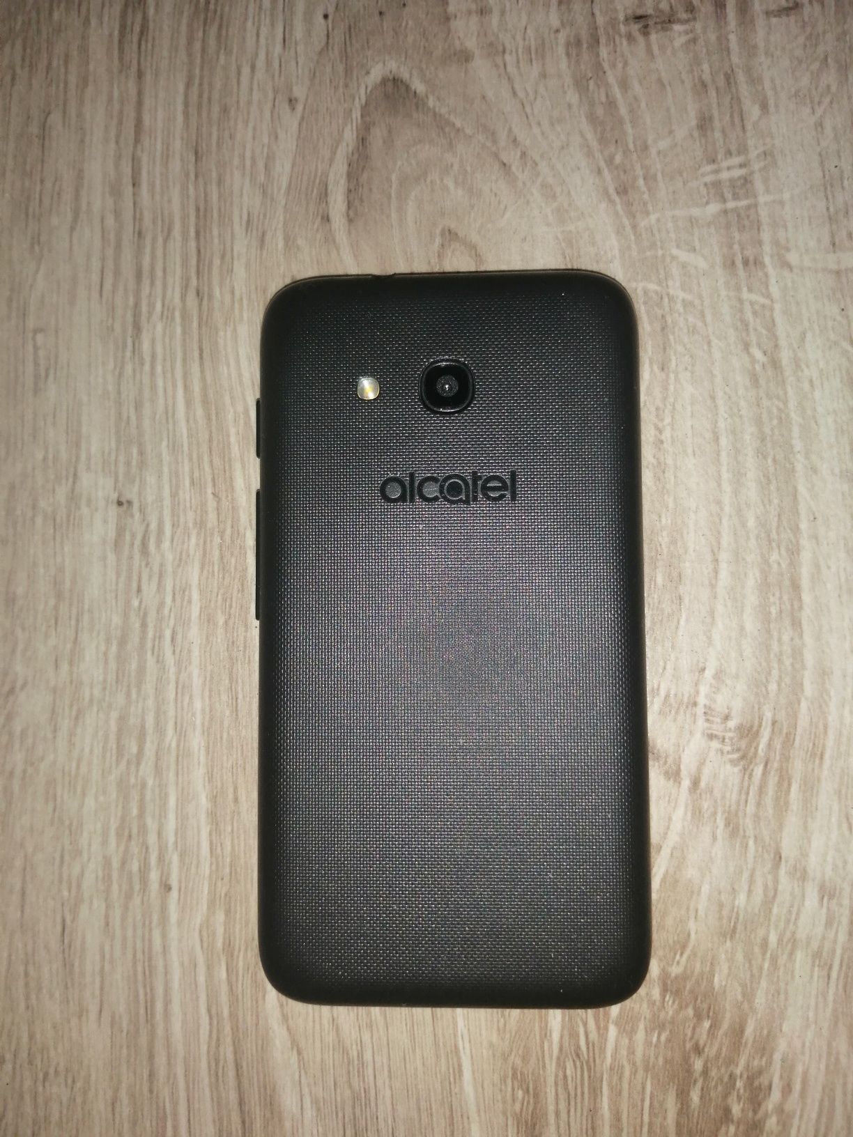 Alcatel U3 telefon