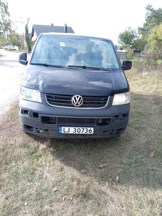 Volkswagen Multivan на бойовому ходу