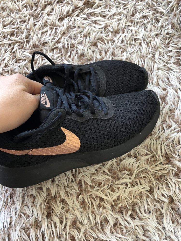 Buty damskie Nike 38,5