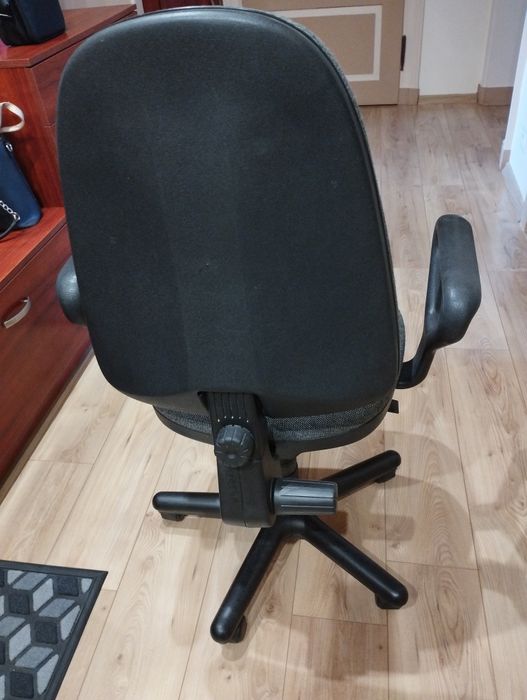 Krzesło biurowe obrotowe