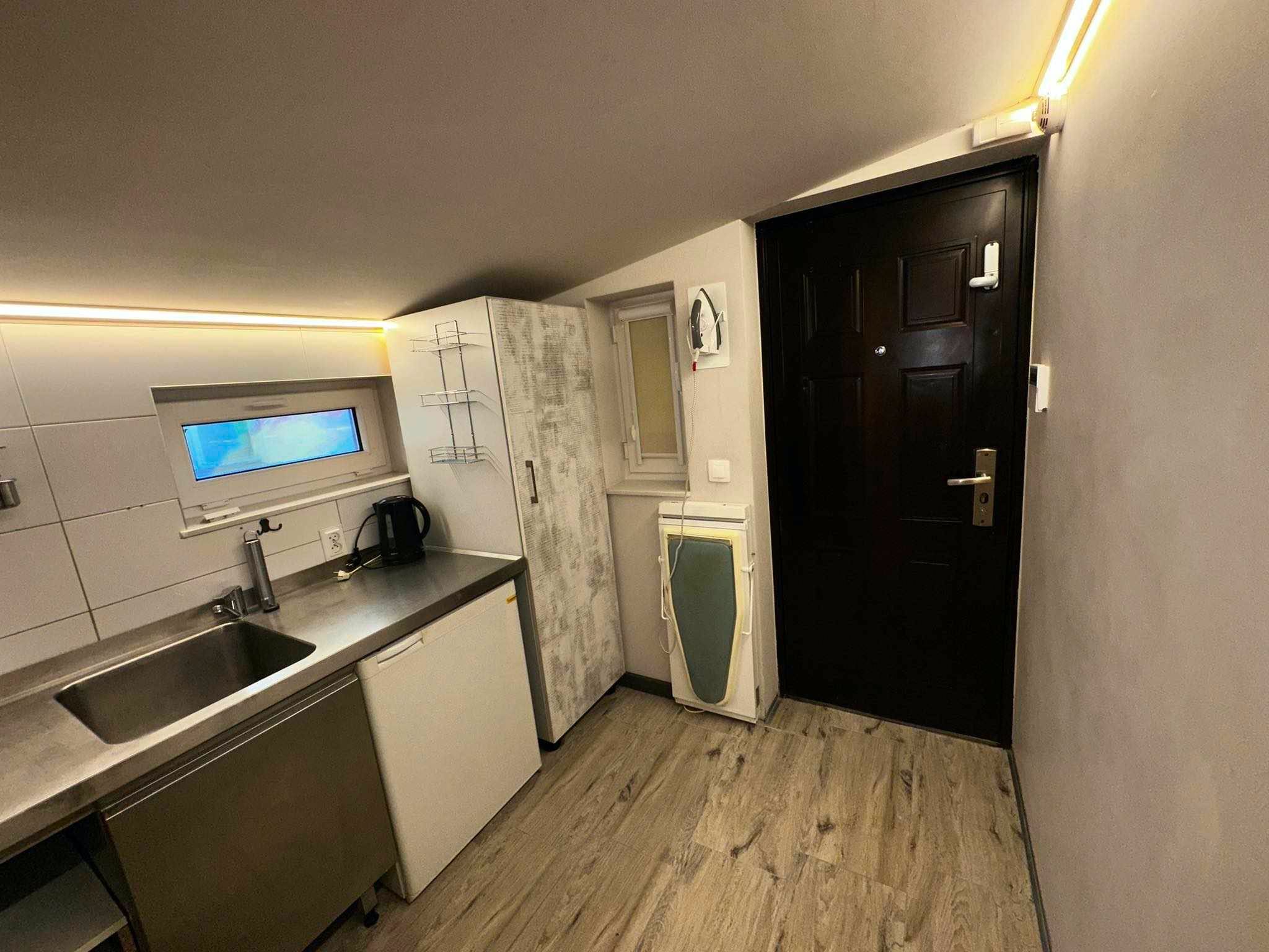 Kwatery pracownicze wynajem noclegi pokoje hostel z łazienkami TANIO !
