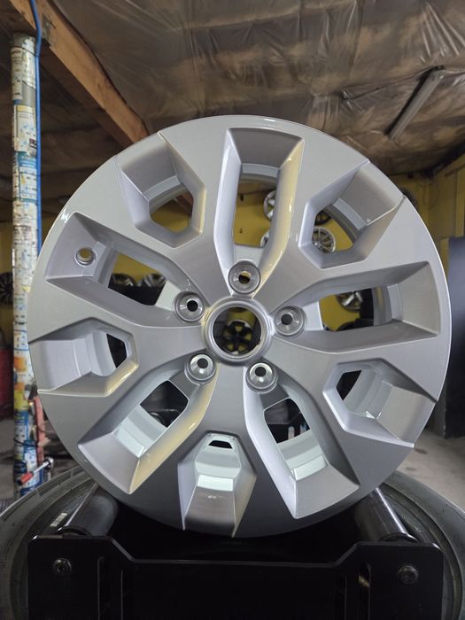 Felgi Aluminiowe 5x114,3 6,5Jx16 ET50 Renault Trafic Dacia Duster