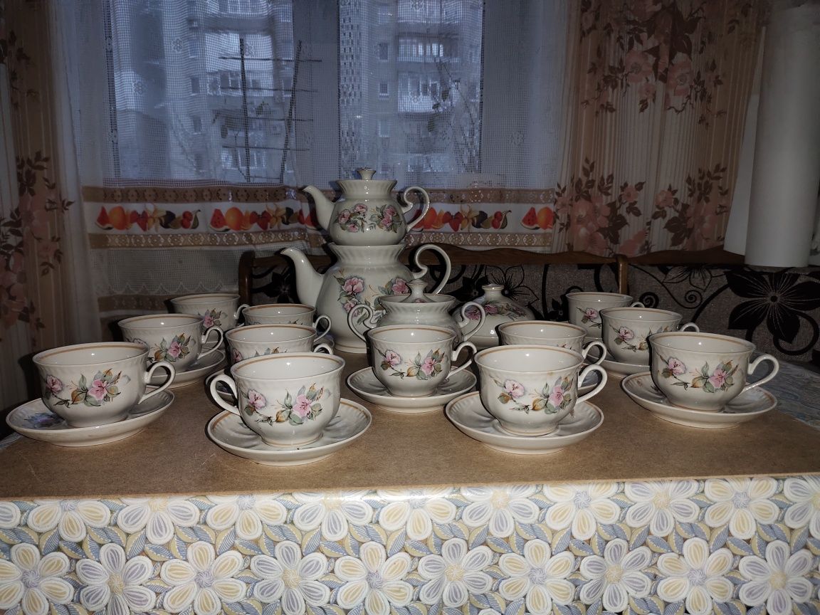 Сервиз чайный на 12 персон Тернопольского фарфорового завода