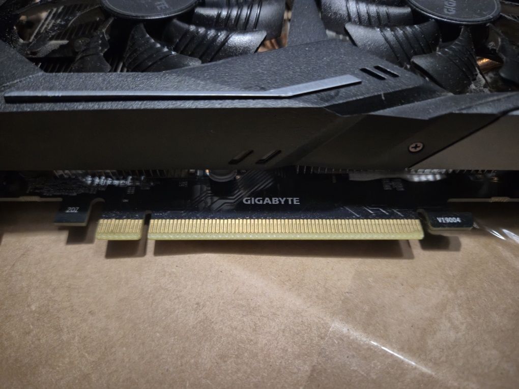 Gigabyte GTX 1660 6GB – 3 wentylatory – jak nowa