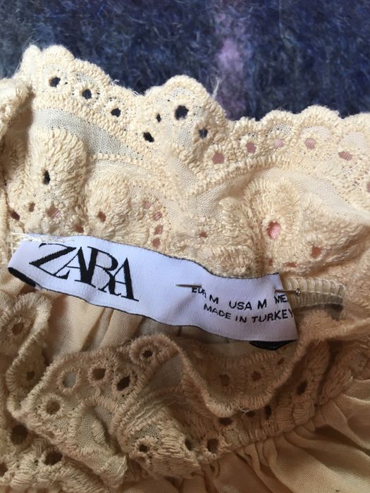 Sweter z haftowaną górą Zara M