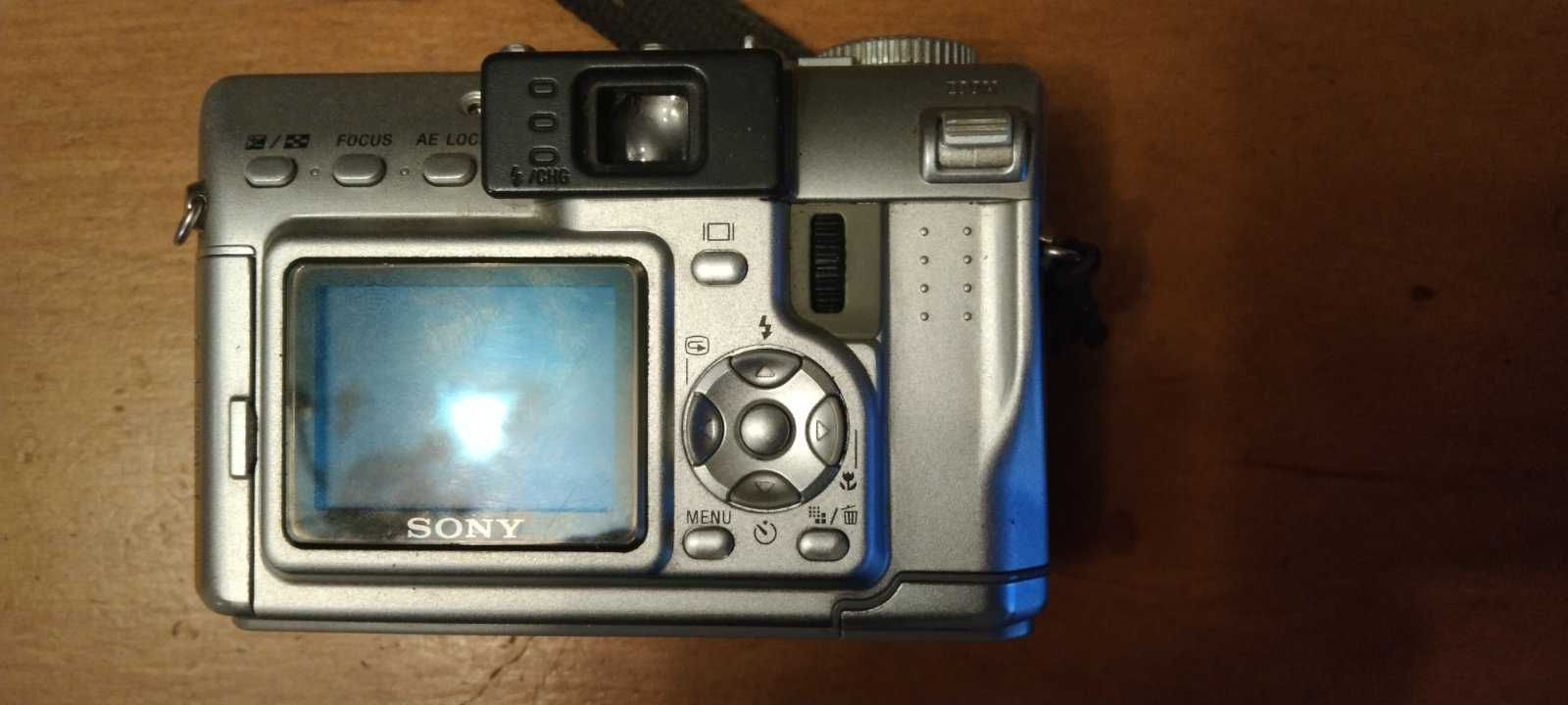 Фотоаппарат Sony Cyber shot 5.0 mega pixels без аккумулятора