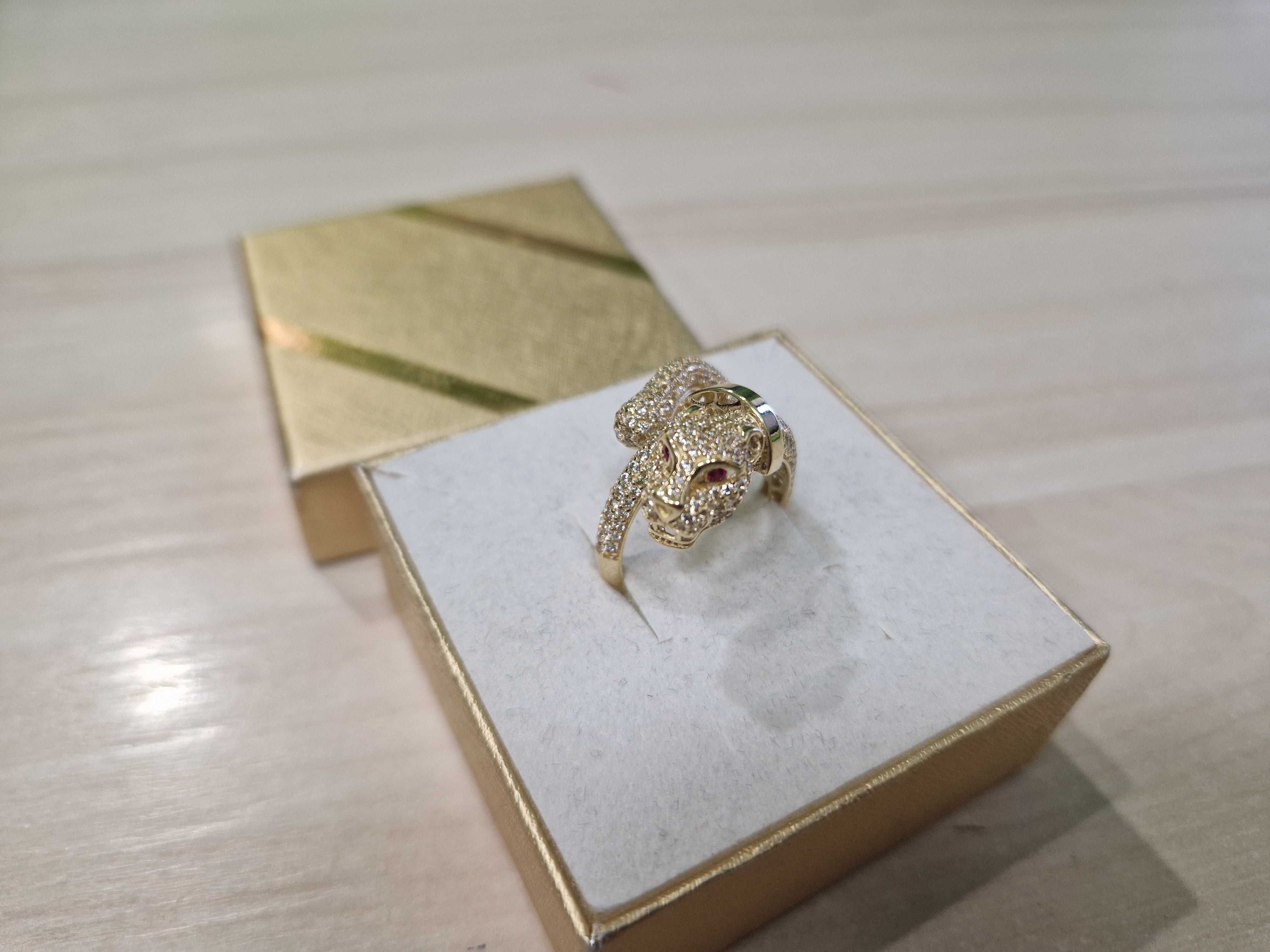Nowy złoty pierścionek pantera PR 585