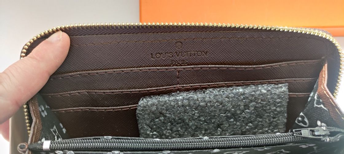 Nowy piękny portfel damski Louis Vuitton Paris  brązowy w kratę