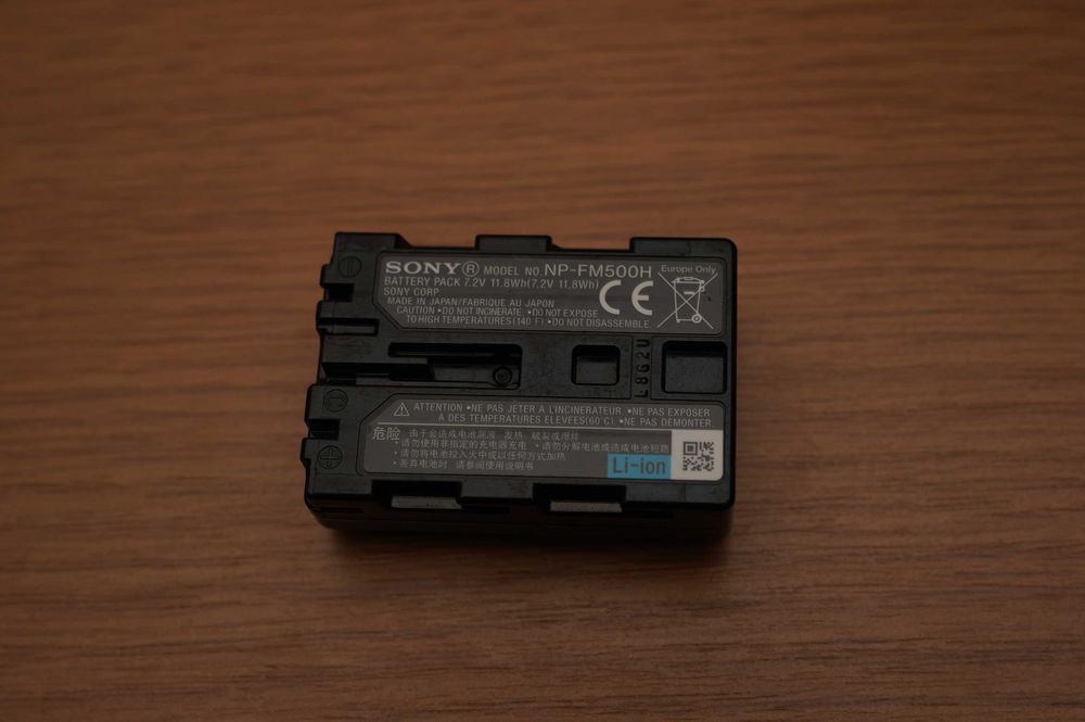Sony NP-FM500H - оригінальний акумулятор (несправний)
