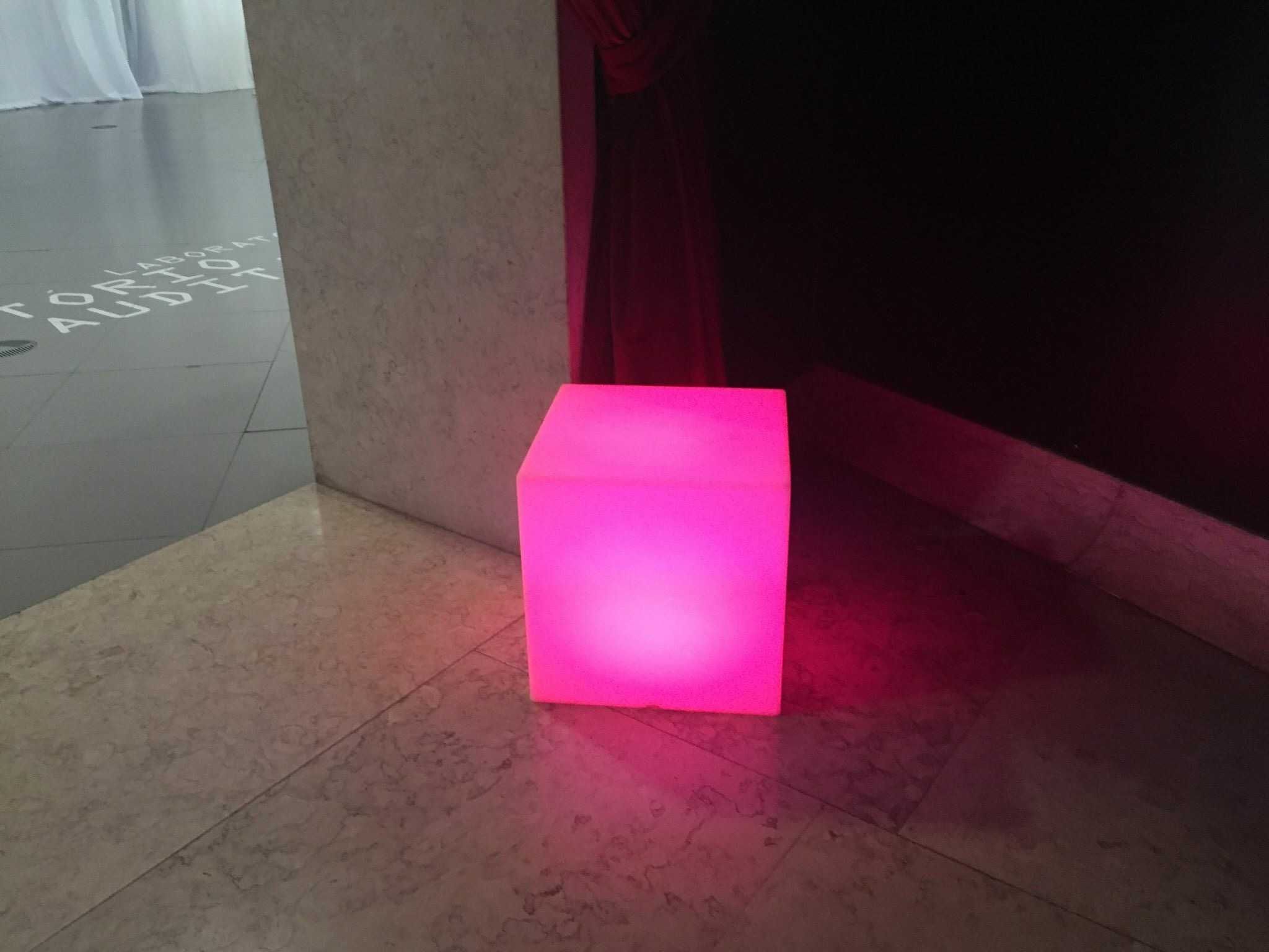 Cubo electronico led