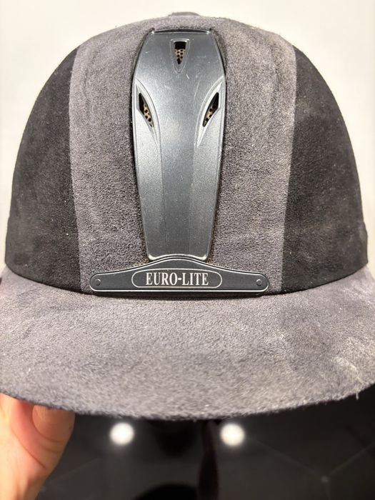 Kask jeździecki zamszowy czarno - szary 54 cm  Euro-Lite