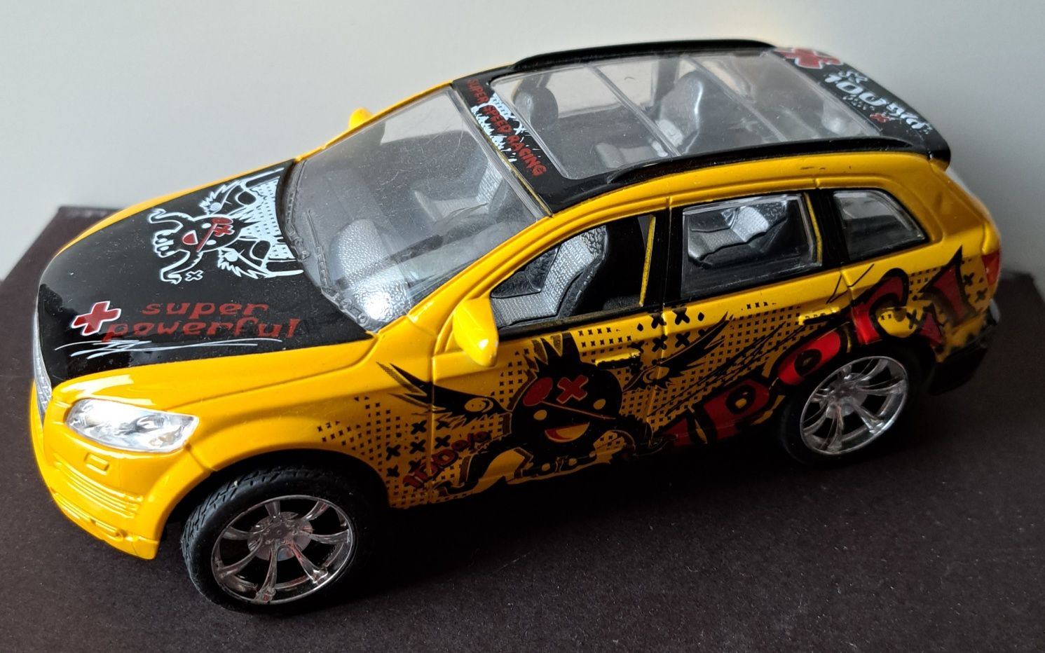 Duże auto z napędem