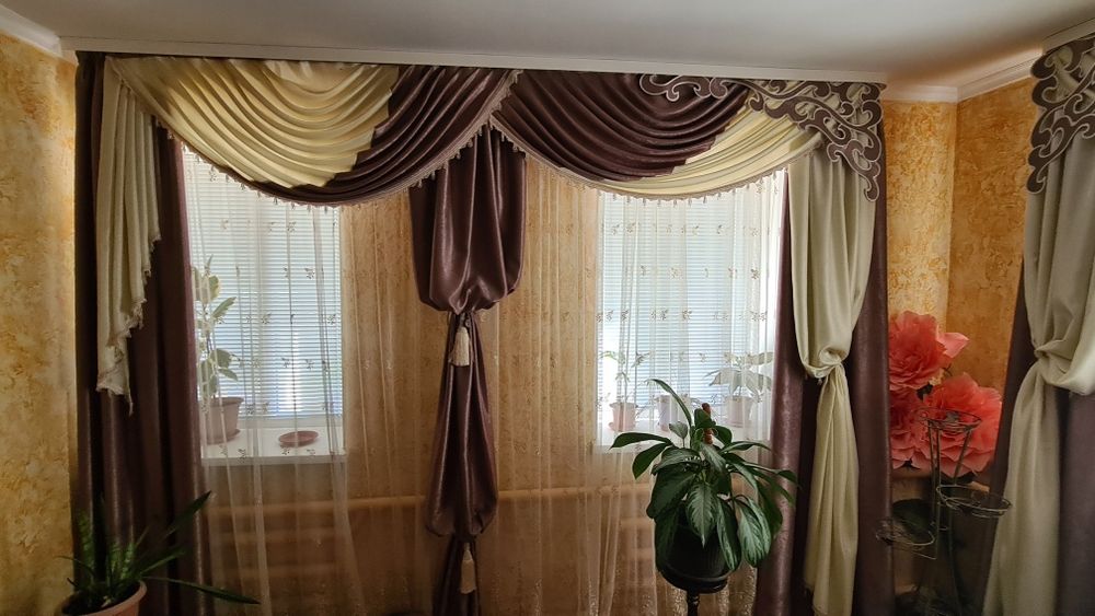 Стильні ламбрикени