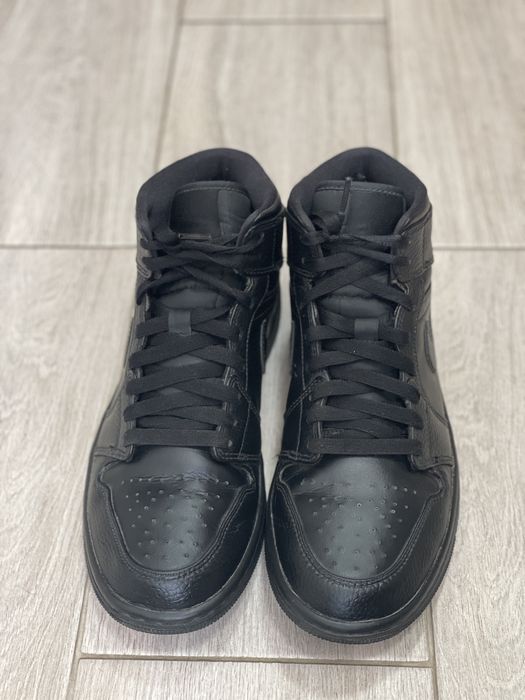 Nike air jordan 1 mid