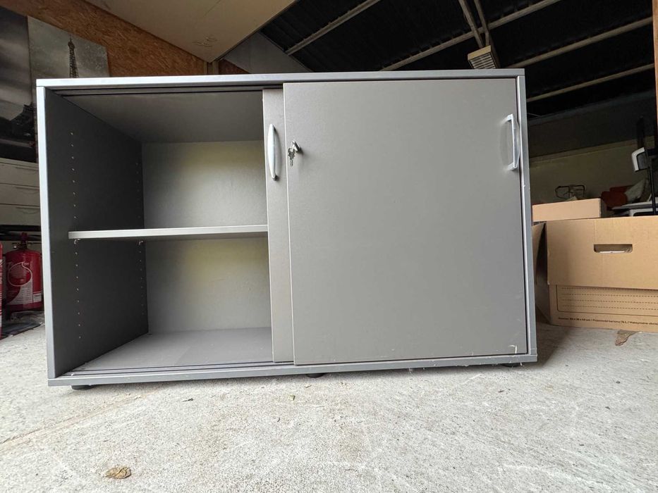 Szafka z rozsuwanymi drzwiami  szer 120 wys.78 gł. 40