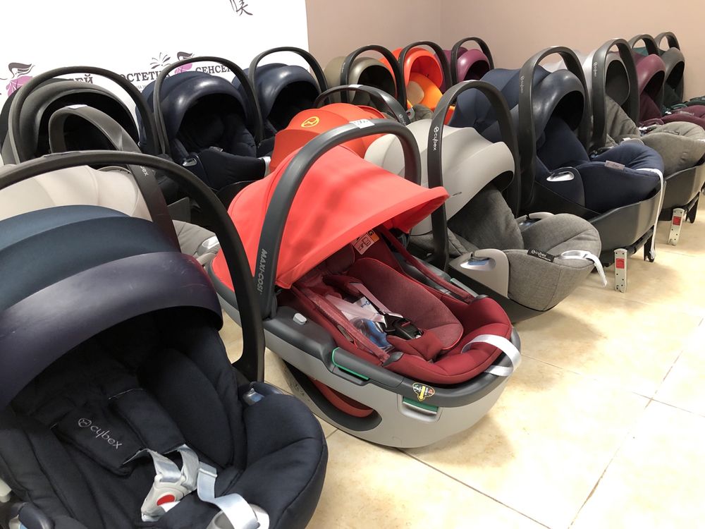 Автокрісло Cybex Britax Romer Maxi Cosi Recaro бустер автолюлька