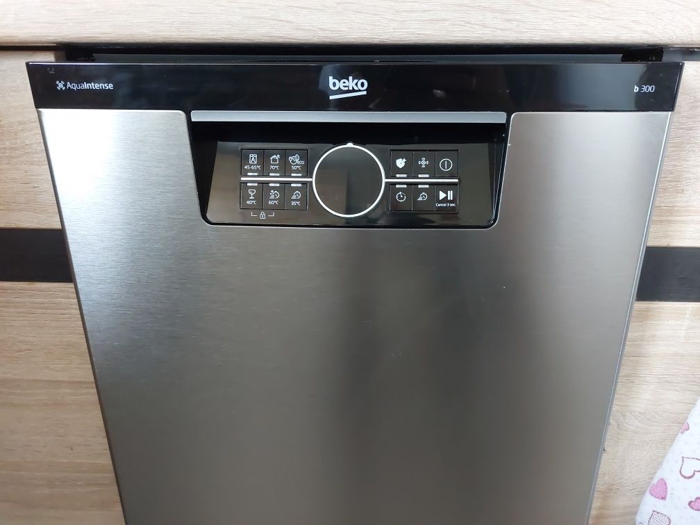 Nowy blat Beko, górna część od zmywarki 45cm szer., 60 cm długoś