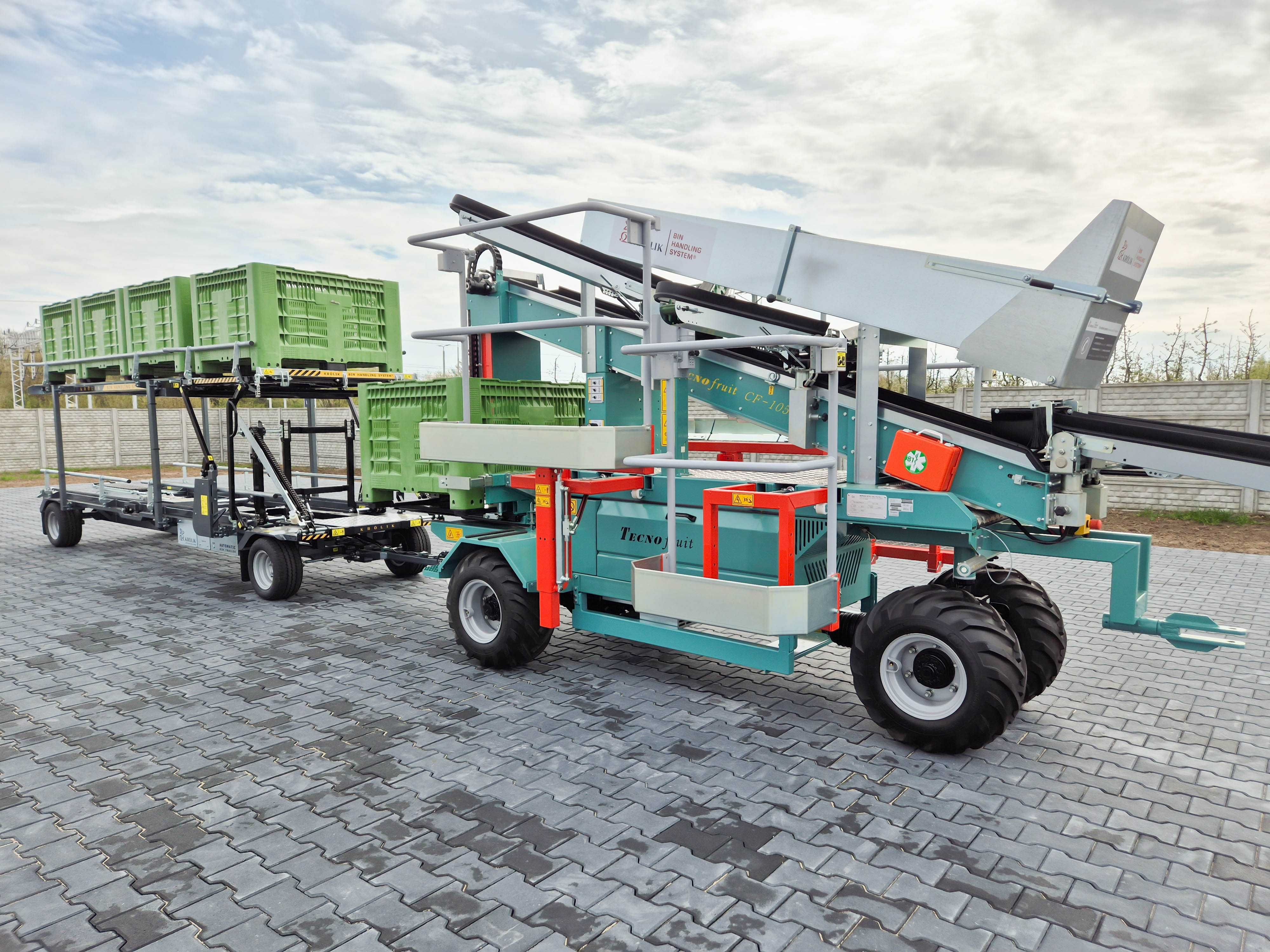 Kombajn do zbioru jabłek Tecnofruit CF-105 / OD RĘKI !