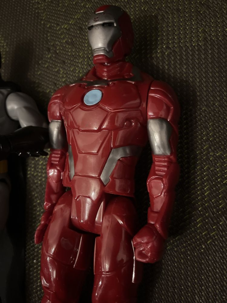 Figuras Batman e Ironman Dc Comics - USADAS