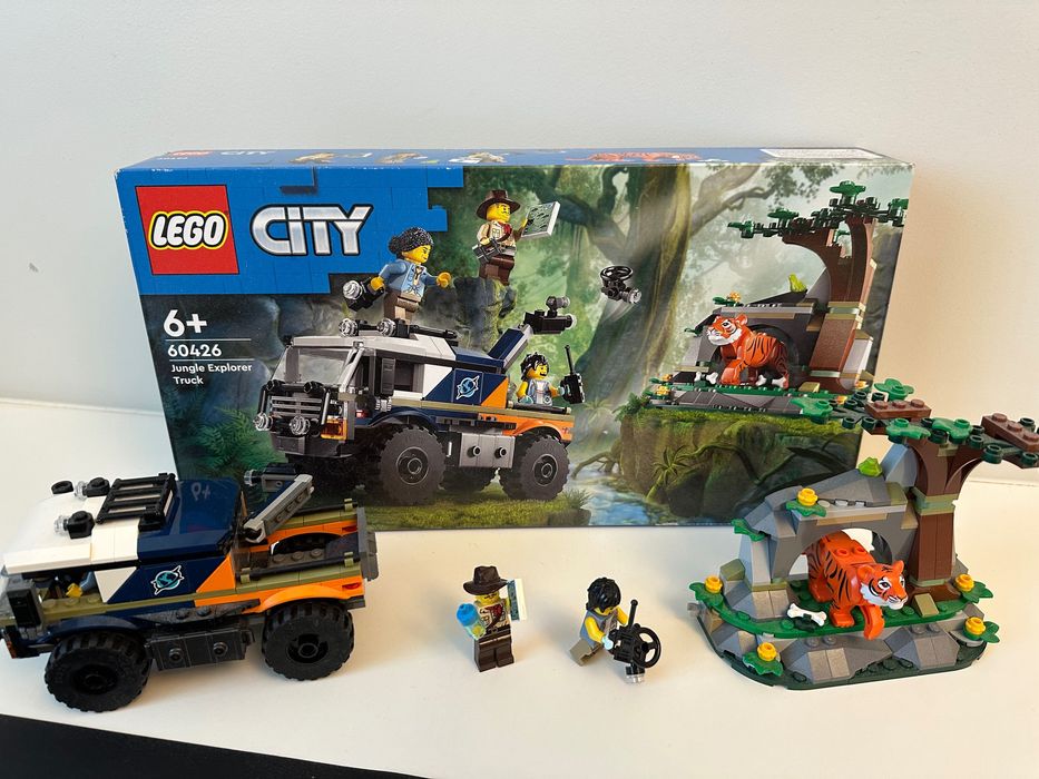 Конструктор LEGO City Позашляховик для дослідження джунглів