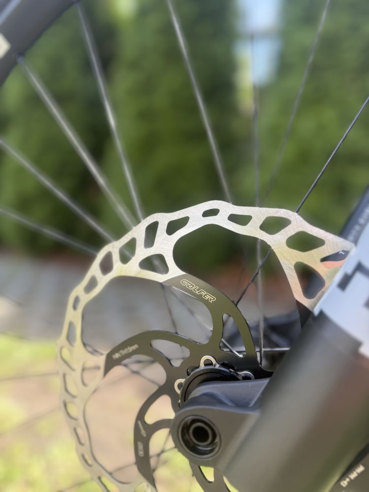 PIVOT SHUTTLE LT SLX/XT 2025 bosch cx race e bike 750 turbo levo rail