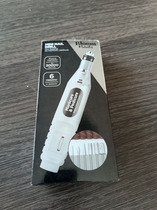 Mini frezarka do manicure i pedicure
