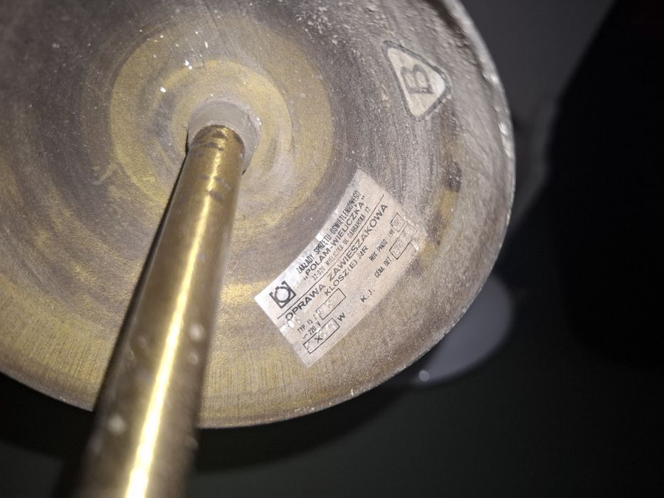 Stary żyrandol z lat 80