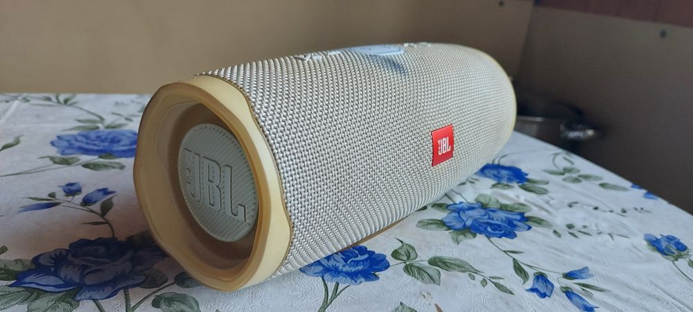 JBL Charge 4 Original White