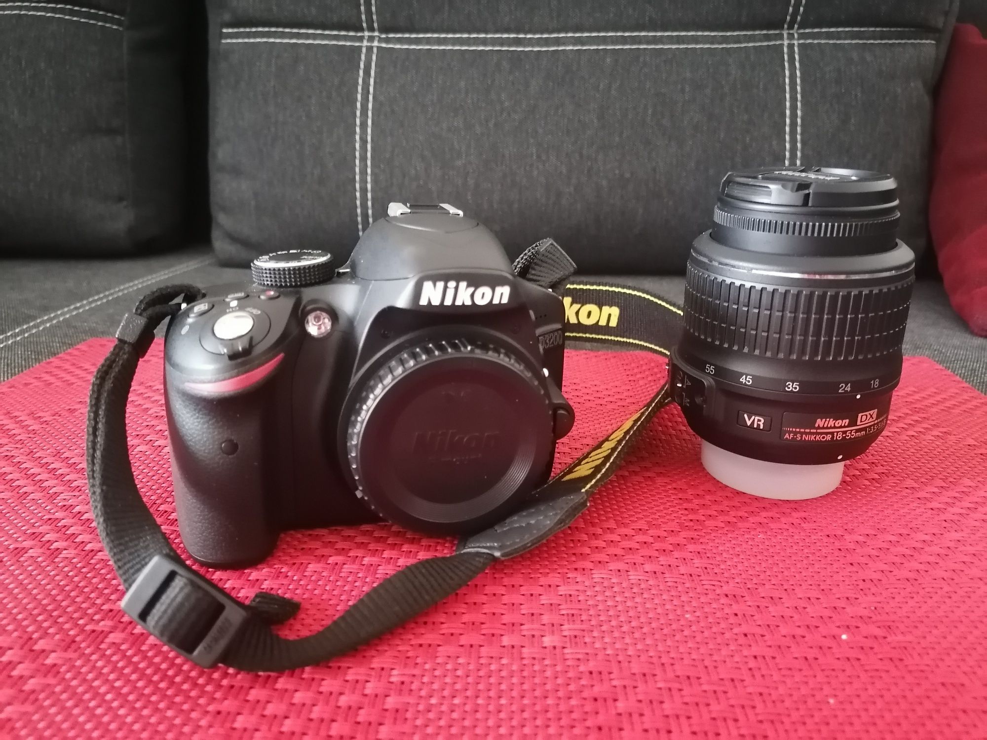 Nikon D3200 kit 18-55 + оригинальная сумка