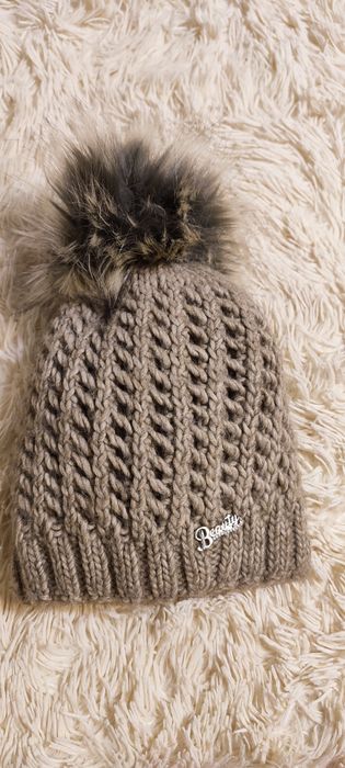 Zimowa czapka damska dzianinowa Jacob r. uniwersalny